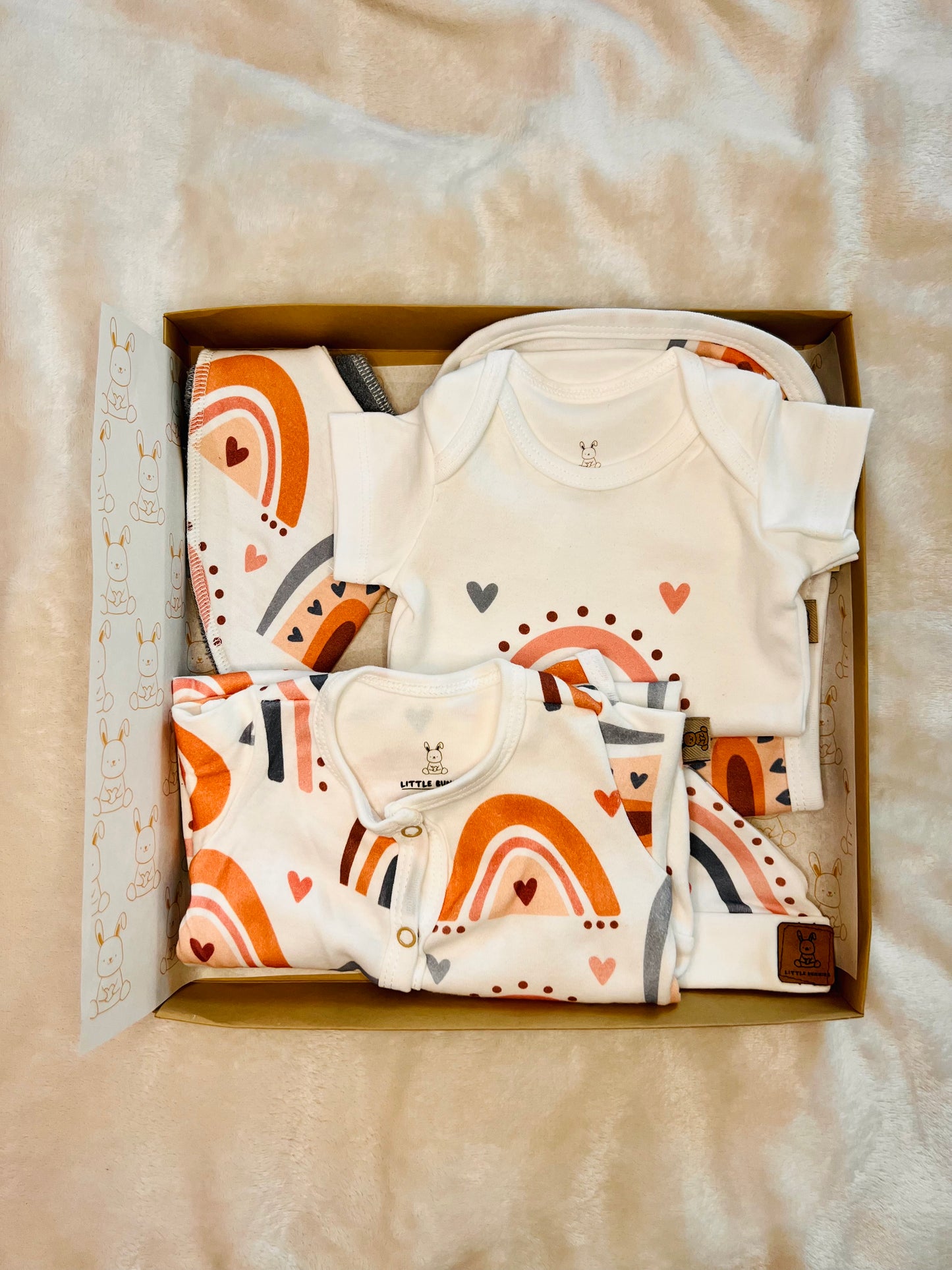 Little Bunnies Rainbow Hospital 6 Pieces Set