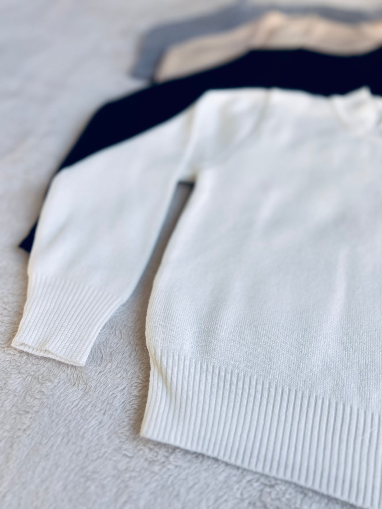 Basic Knitting Half Collar Off-White Pullover